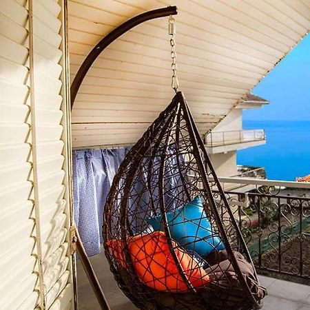 Villa Lakeview Paradise Pestani Bagian luar foto