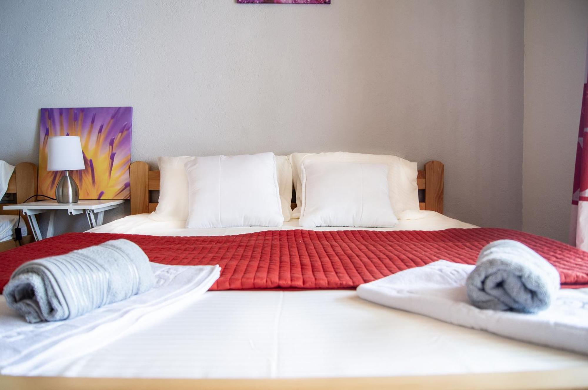 Villa Lakeview Paradise Pestani Bagian luar foto
