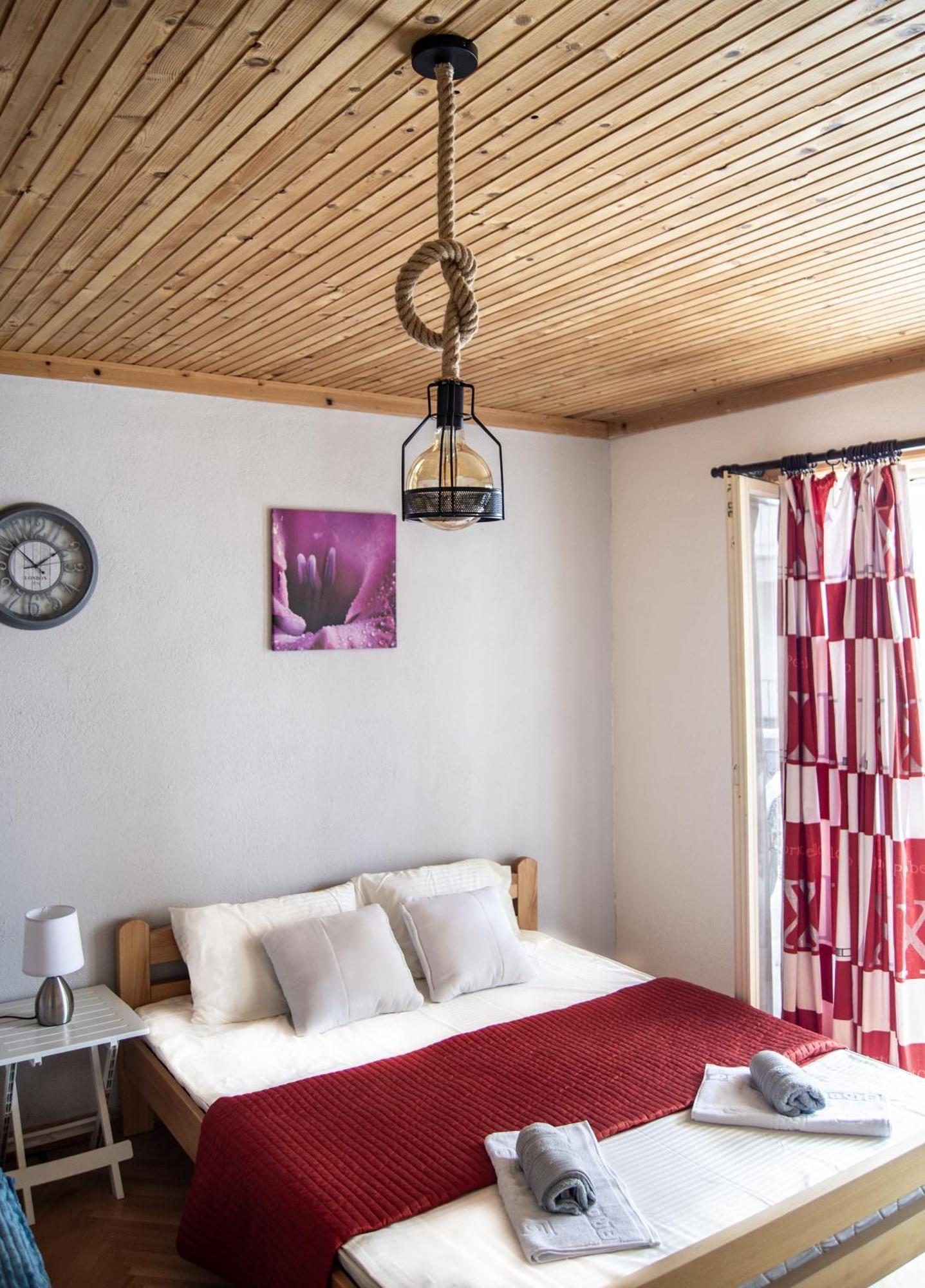 Villa Lakeview Paradise Pestani Bagian luar foto