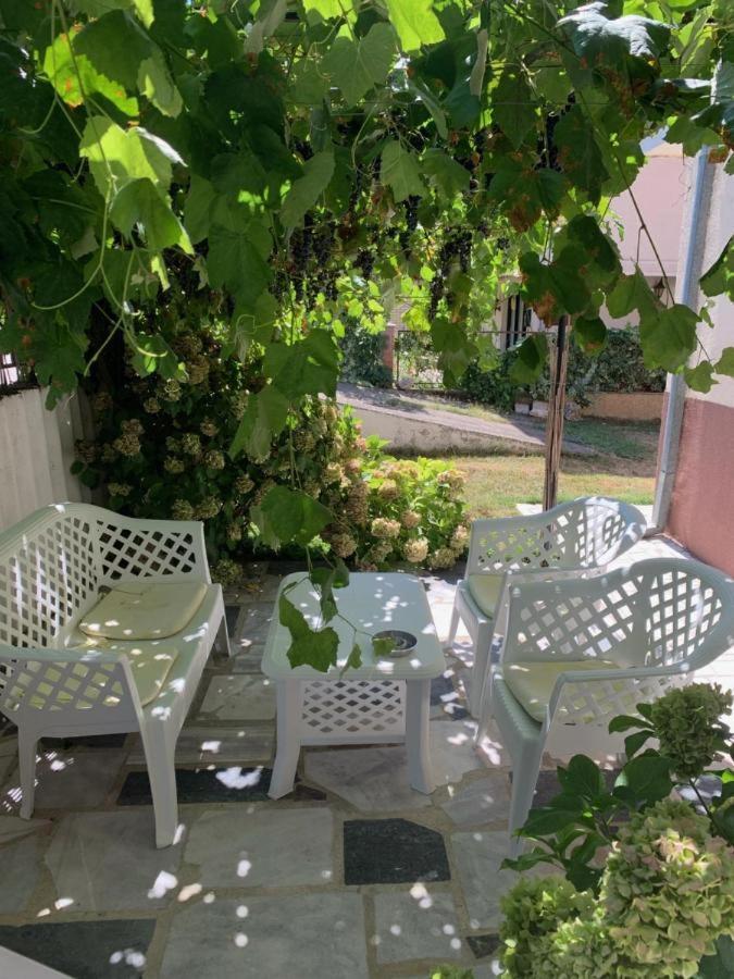 Villa Lakeview Paradise Pestani Bagian luar foto