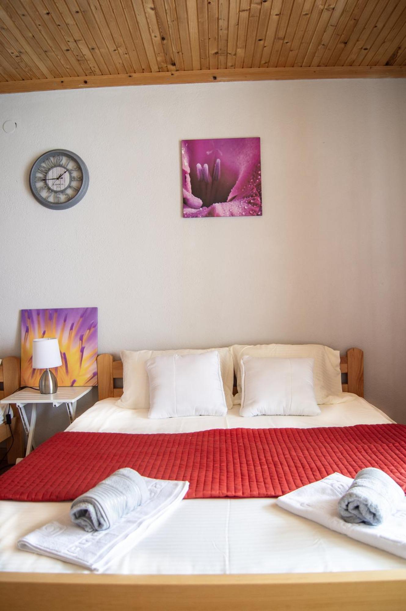 Villa Lakeview Paradise Pestani Bagian luar foto