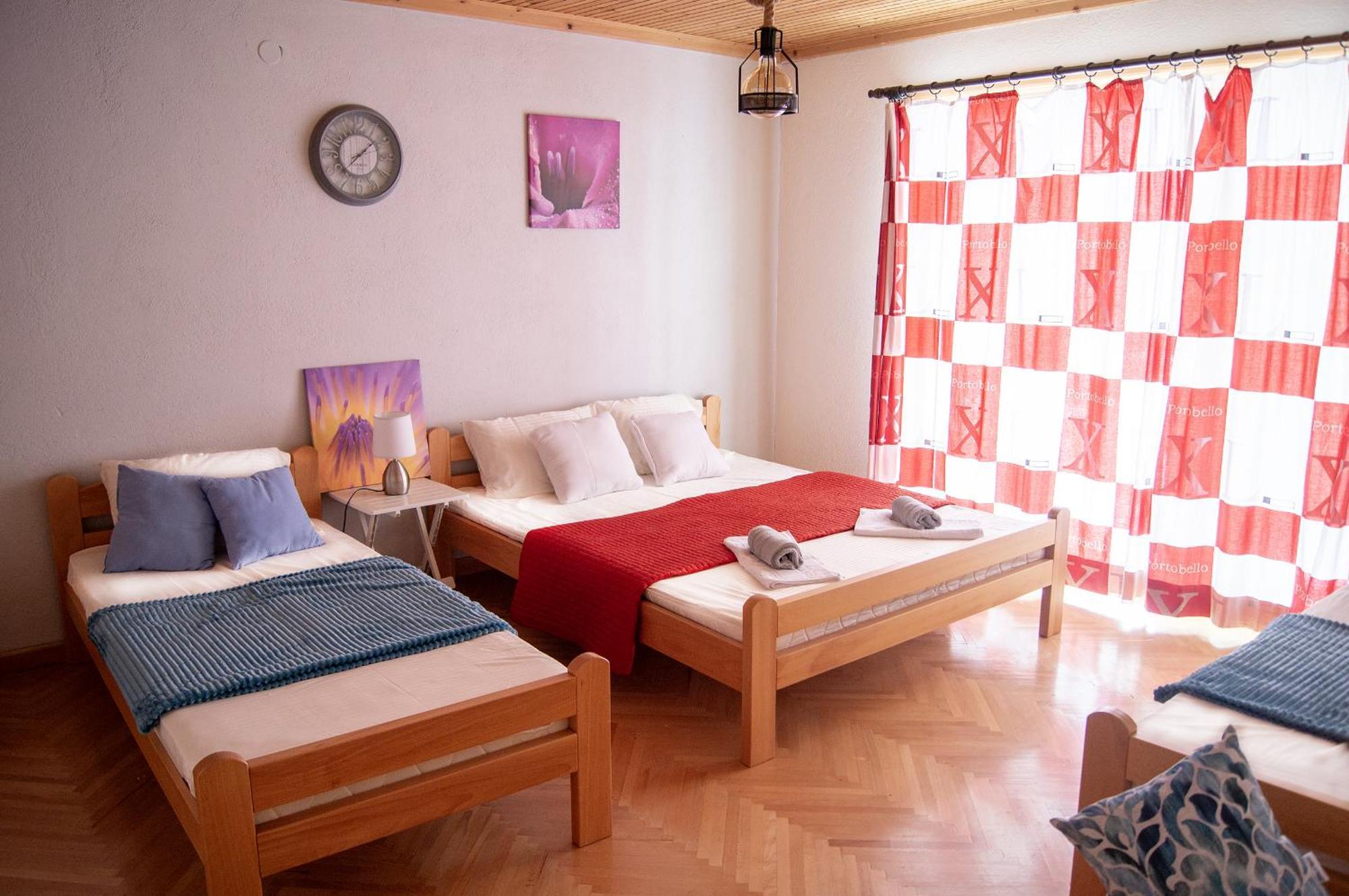 Villa Lakeview Paradise Pestani Bagian luar foto