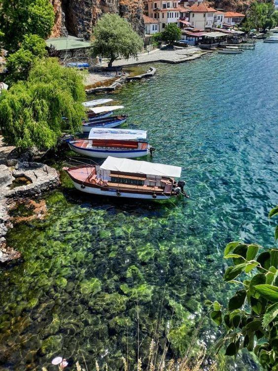 Villa Lakeview Paradise Pestani Bagian luar foto