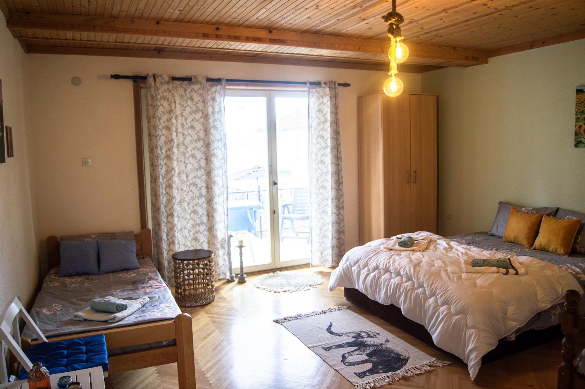 Villa Lakeview Paradise Pestani Bagian luar foto